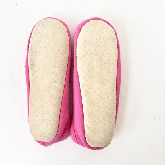 New SMALL 5/6 Victoria’s Secret Slippers - Picture 2 of 3
